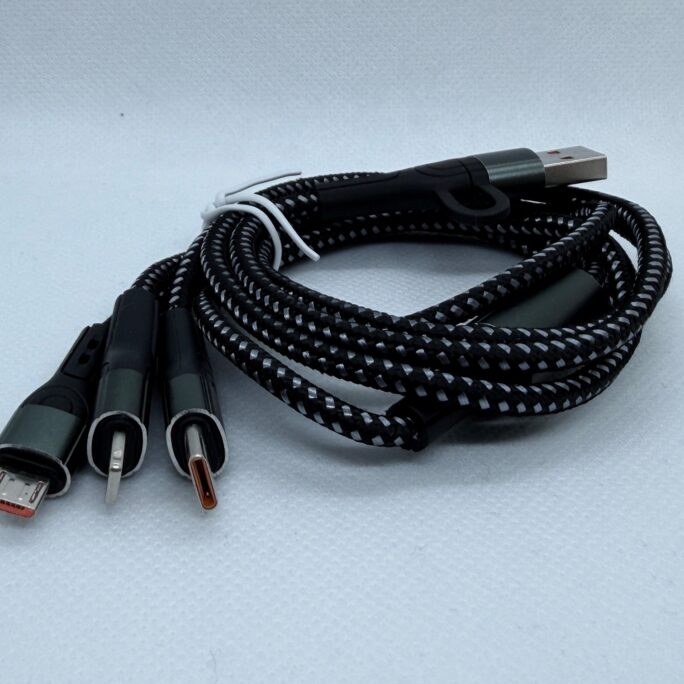 3-in-1-Ladekabel USB A / USB C auf Lightning / USB C / Micro USB